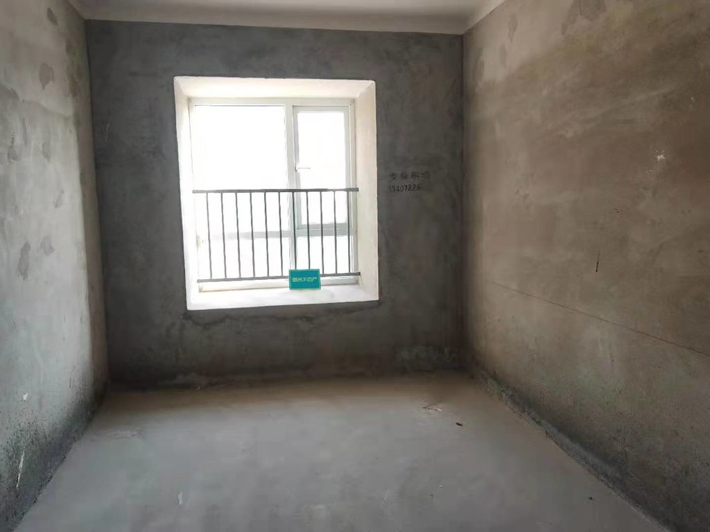 森林国际毛坯现房楼层好看房方便业主诚心卖