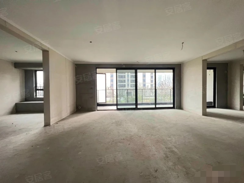 城南，吾悦广场，169平大平层，一梯一户，小高层，单嫁5700，双阳台