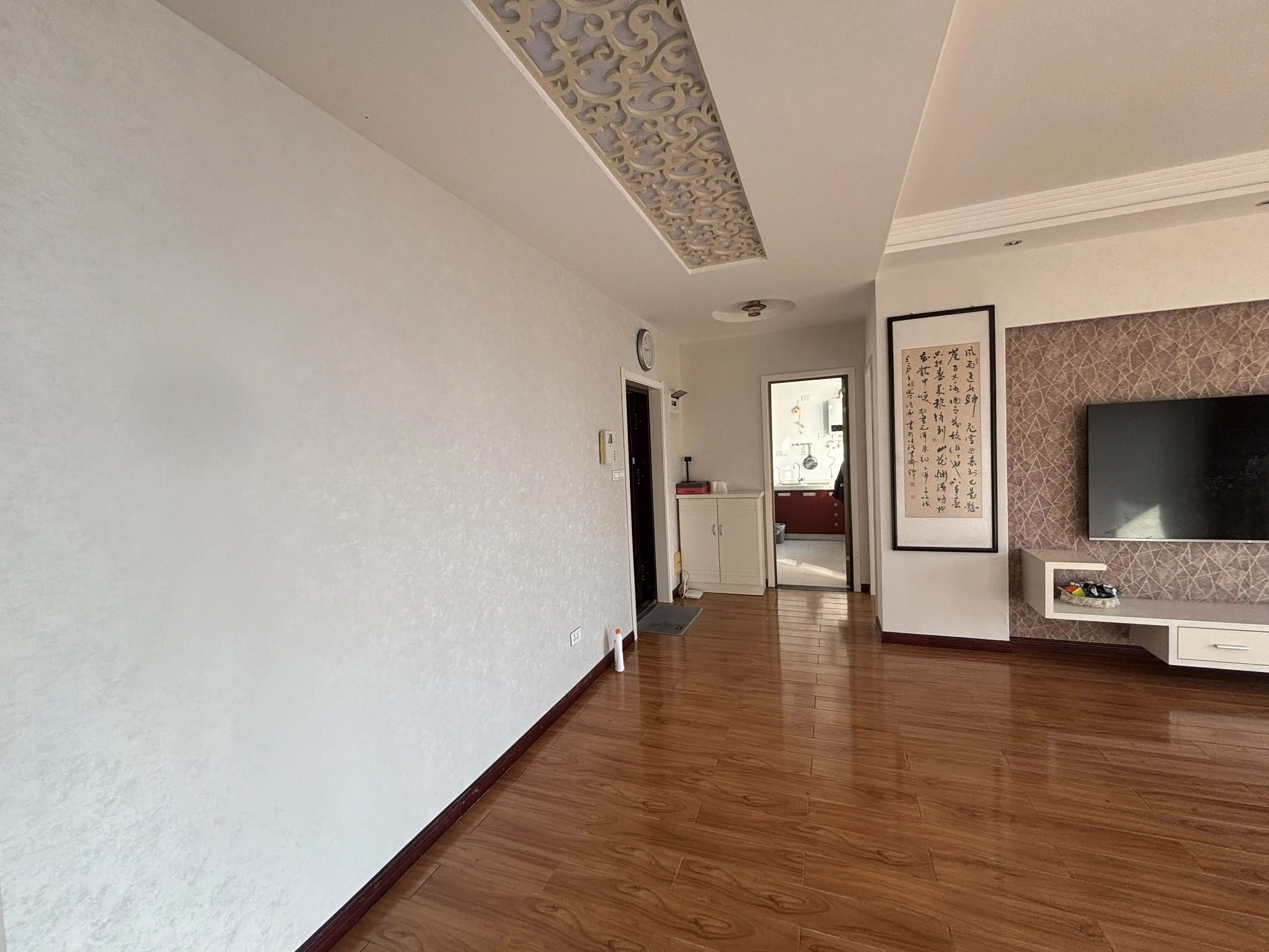 城西，三丰鼎城，精装大两房，电梯小高层，好楼层15楼，证满二