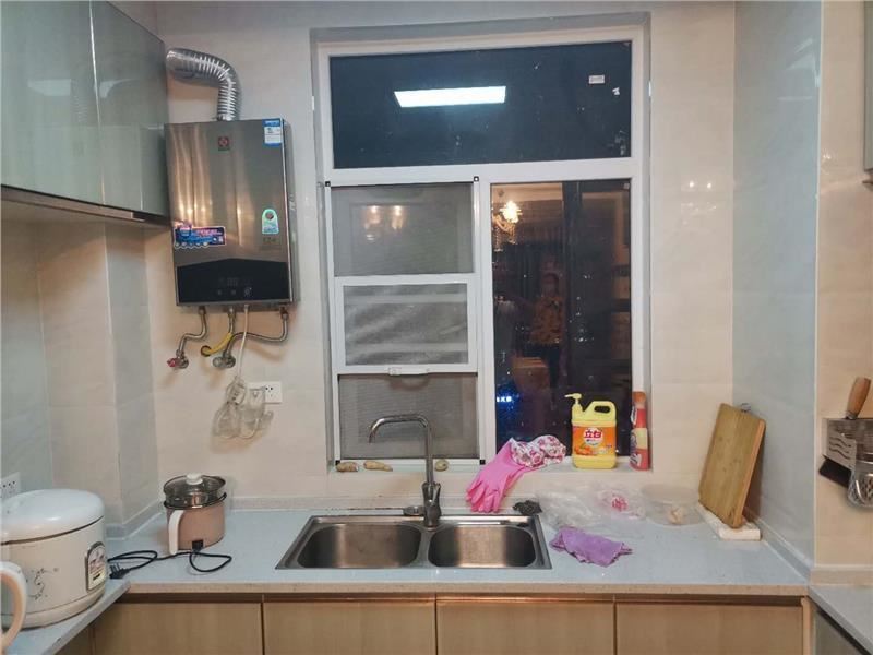 元泰未来城南北通透125平3室2厅电梯房精装修92万采光好户型方正