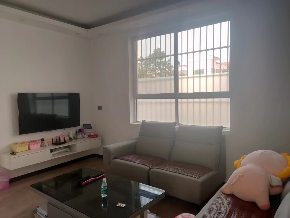 龙华山小學教师宿舍.精装三房.证件满二.看房方便