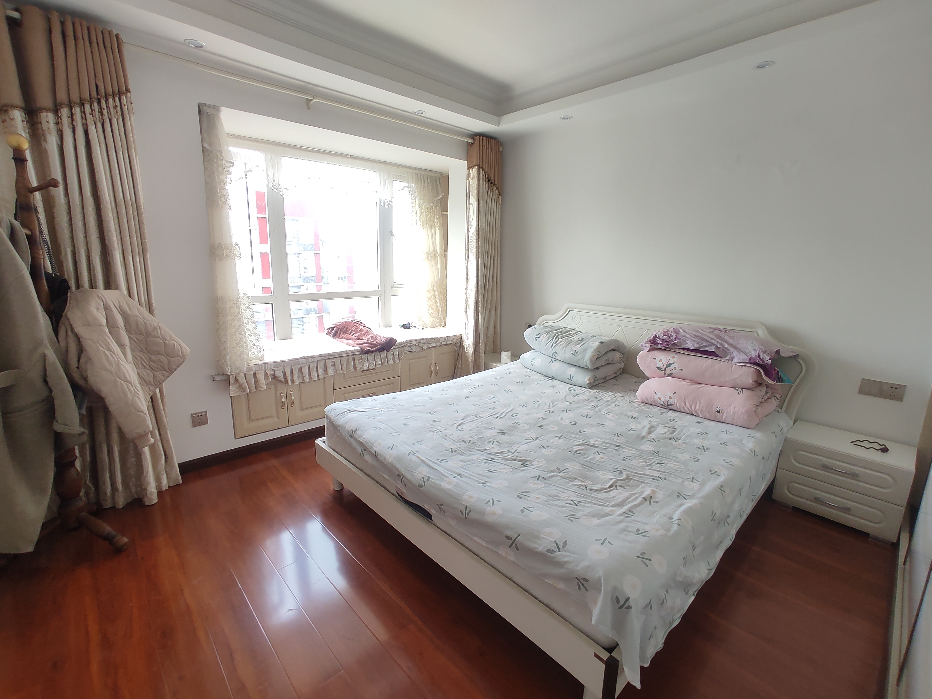 福星城精装三房家电齐全证件满二看房方便诚意出售