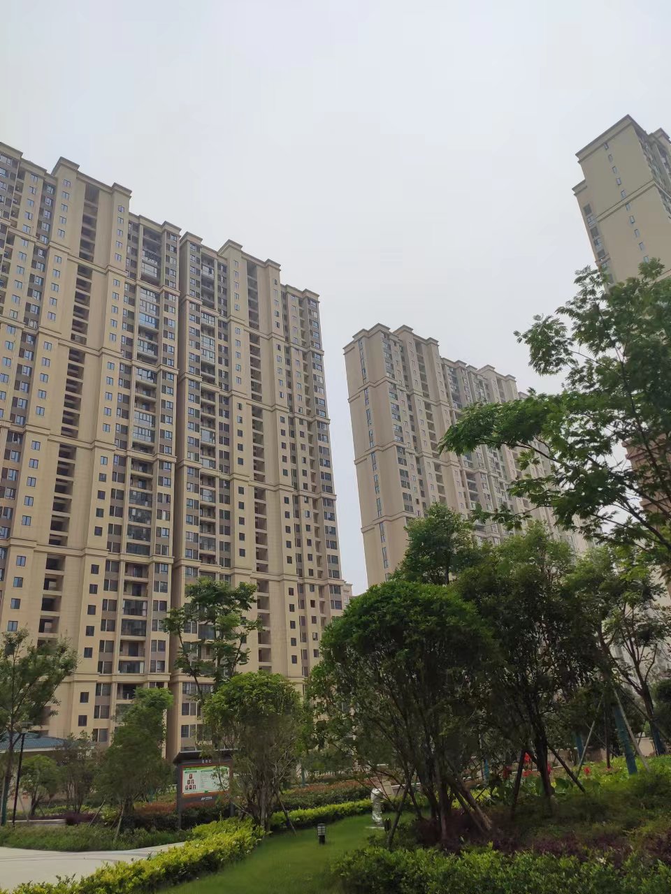 森林国际翡冷翠无遮挡毛坯四室南北通透双阳台看房方便