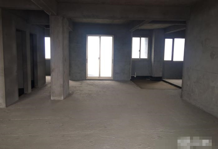 锦绣江山毛坯三房 付10万起拿现房 即过户