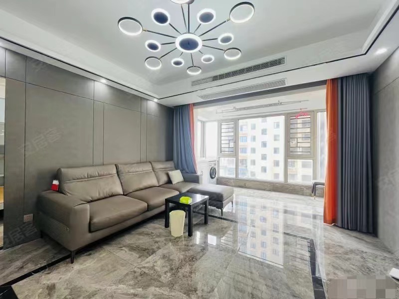 急售，​荣‮及怀‬第‬世家，精装三房，单价6500元，证满二，几乎全新，好楼层