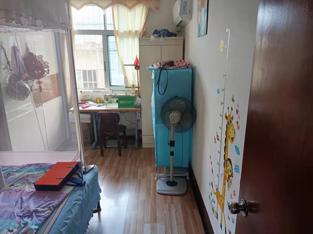 西桥石码头社区棉纺厂宿舍精装大三房实验 仙源