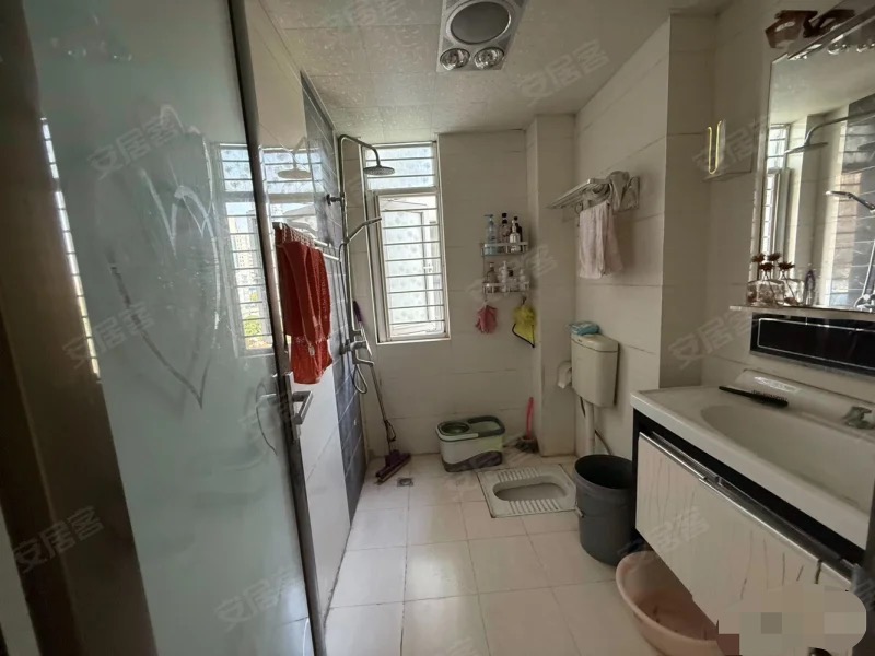 410，捡漏，阳光田园国际，精装三房，直接拎包入住，电梯好楼层，证满二