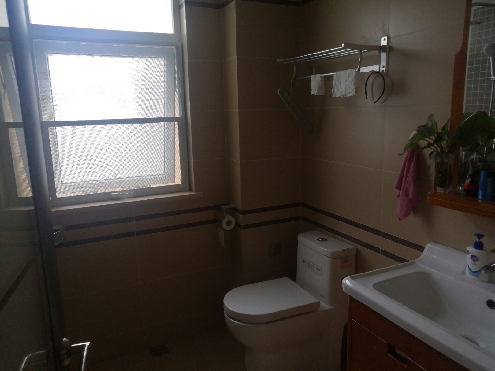 锦绣江山124平3室2厅两、2卫 装修自家居住保养好证件满2看房方便