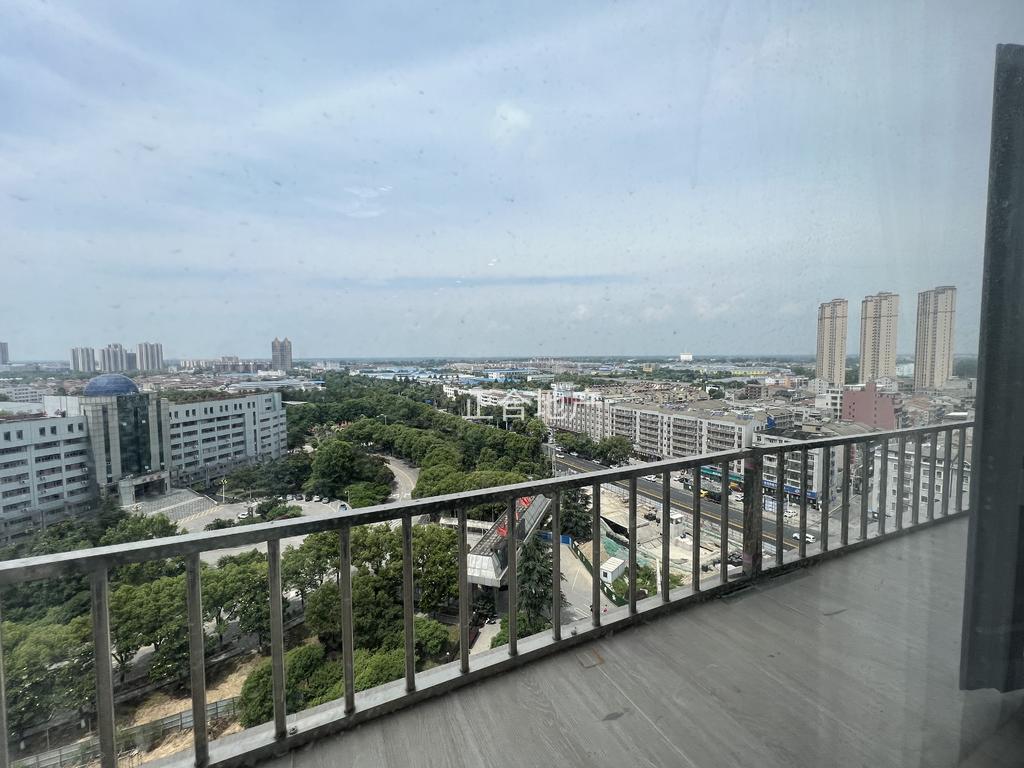 城南，沔阳天泽园，电梯小高层，凤凰楼，精装二房，证满二