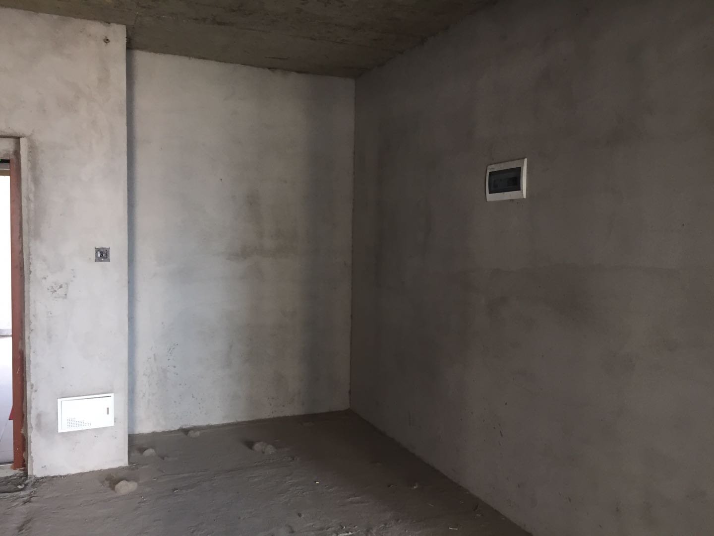 康湾一品毛坯两房，电梯好楼层