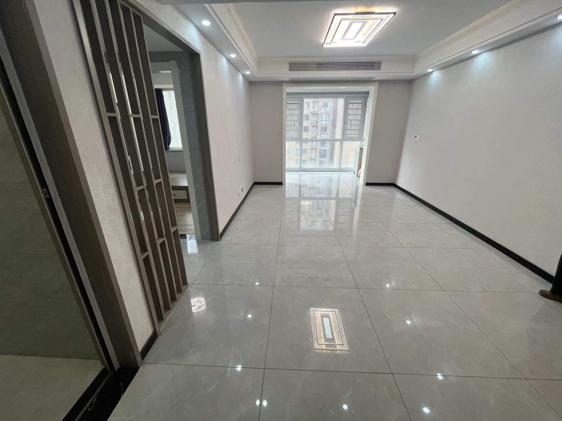 捡漏，城西，锦绣江山，精装3房2卫，好楼层电梯8楼，亏本出