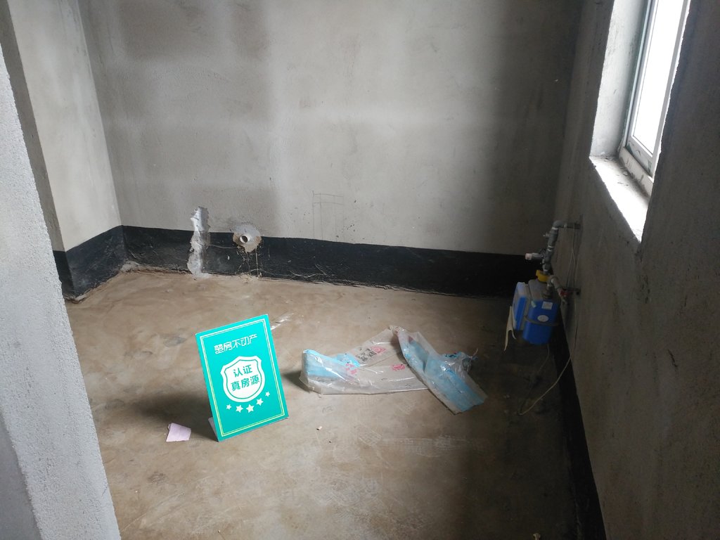 田园国际毛坯复式沃尔玛商圈出行方便