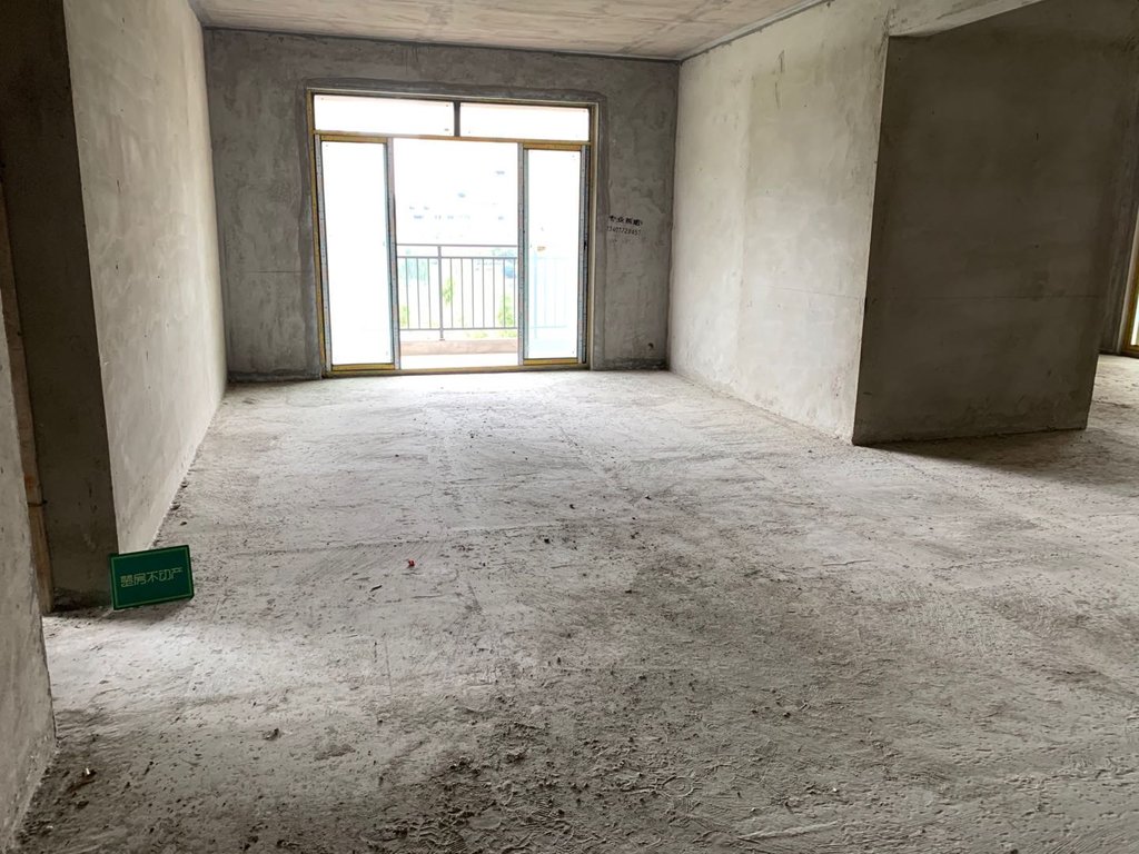 元泰未来城B湖景房3.15层高观光电梯2梯2户超大阳台设计城南少有的湖景房南北通透