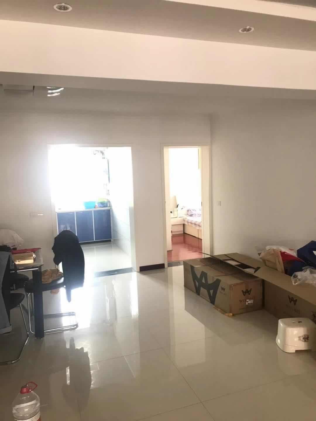 何李桥旁步梯好楼层楼证满两年南北通透大阳台装修新看房方便