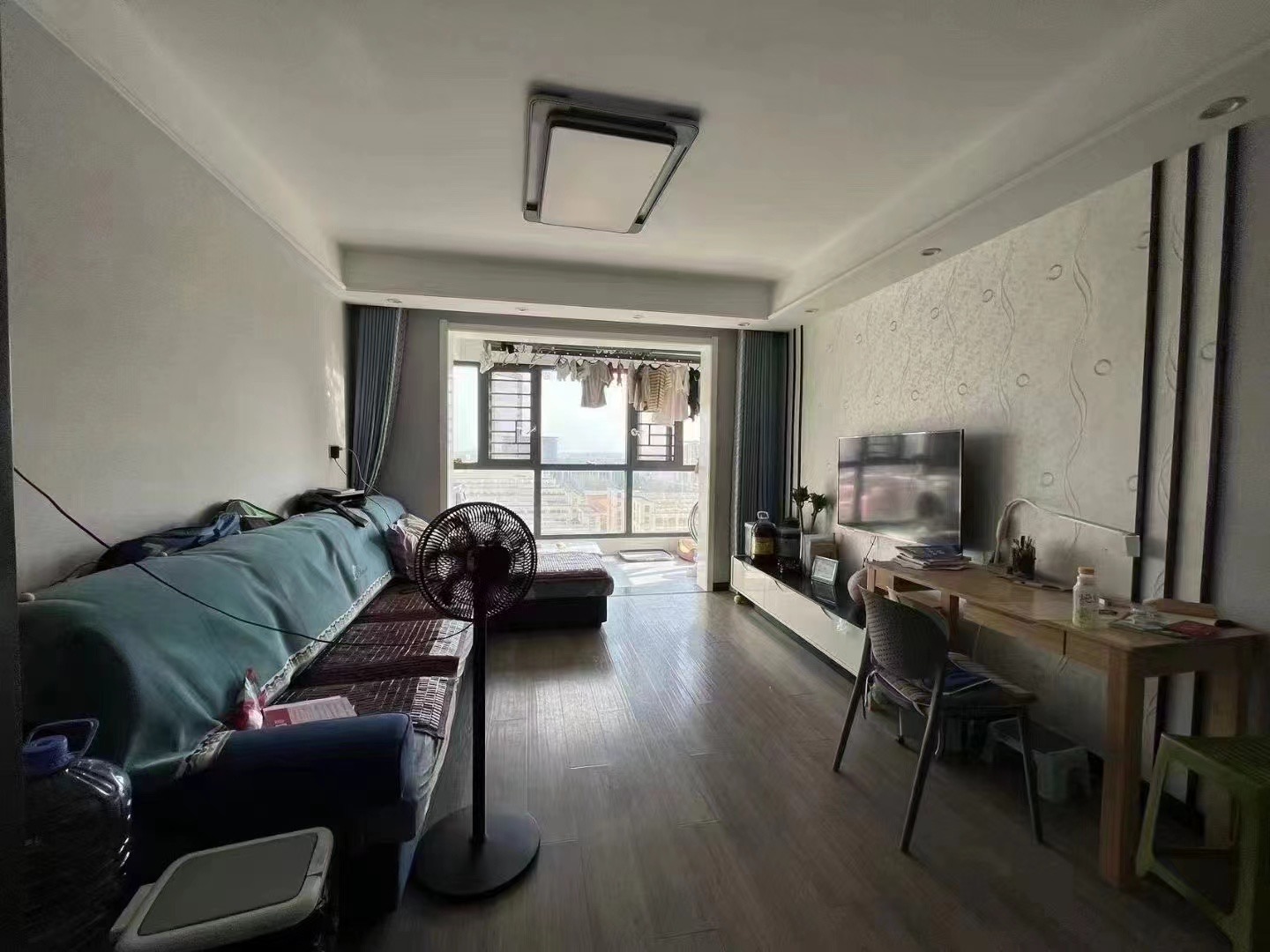 吾悦旁，电梯小高层，荣怀，精装三房二卫，证件满二。采光好，好楼层