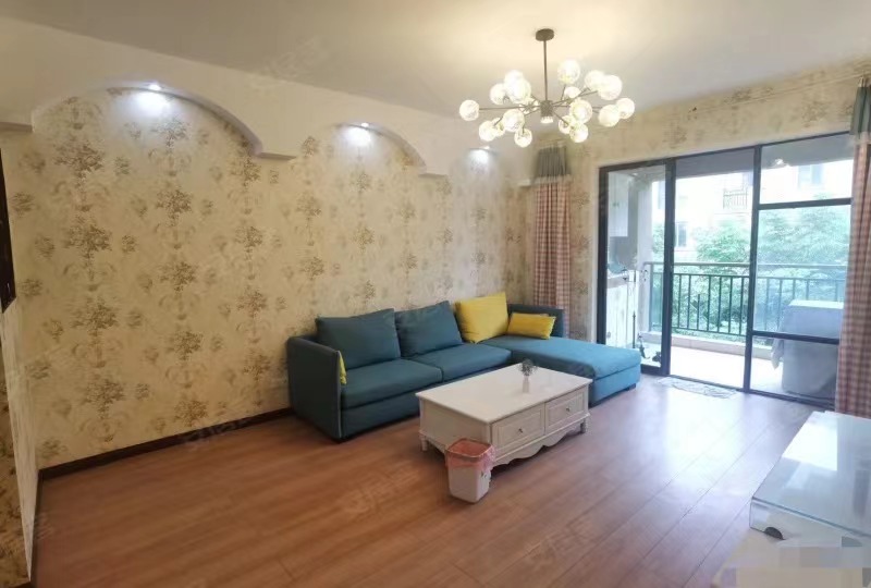 166，现亏本出售，绿地华庭锦城，步梯5楼，精装两房，大阳台，拎包入住