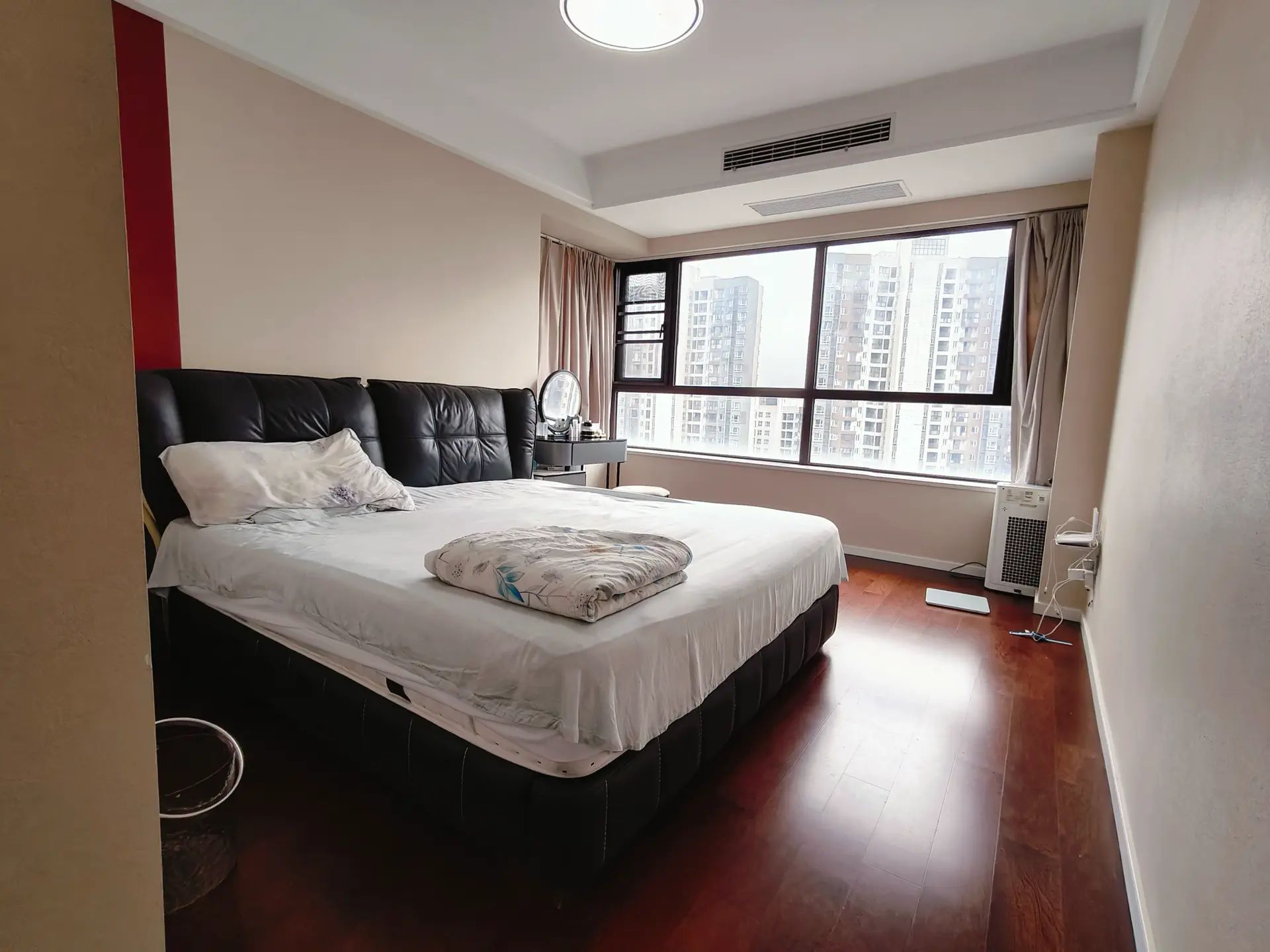 捡漏，城东，电梯好楼层，世纪阳光城东边户，装修成色新，单价3500！