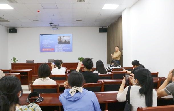 荣怀公益讲座，为爱筑家活动圆满结束啦!