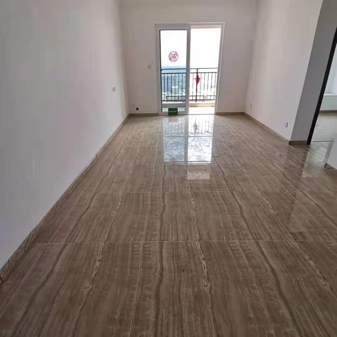 碧桂园小三房带装修的证在手看房有钥匙~！