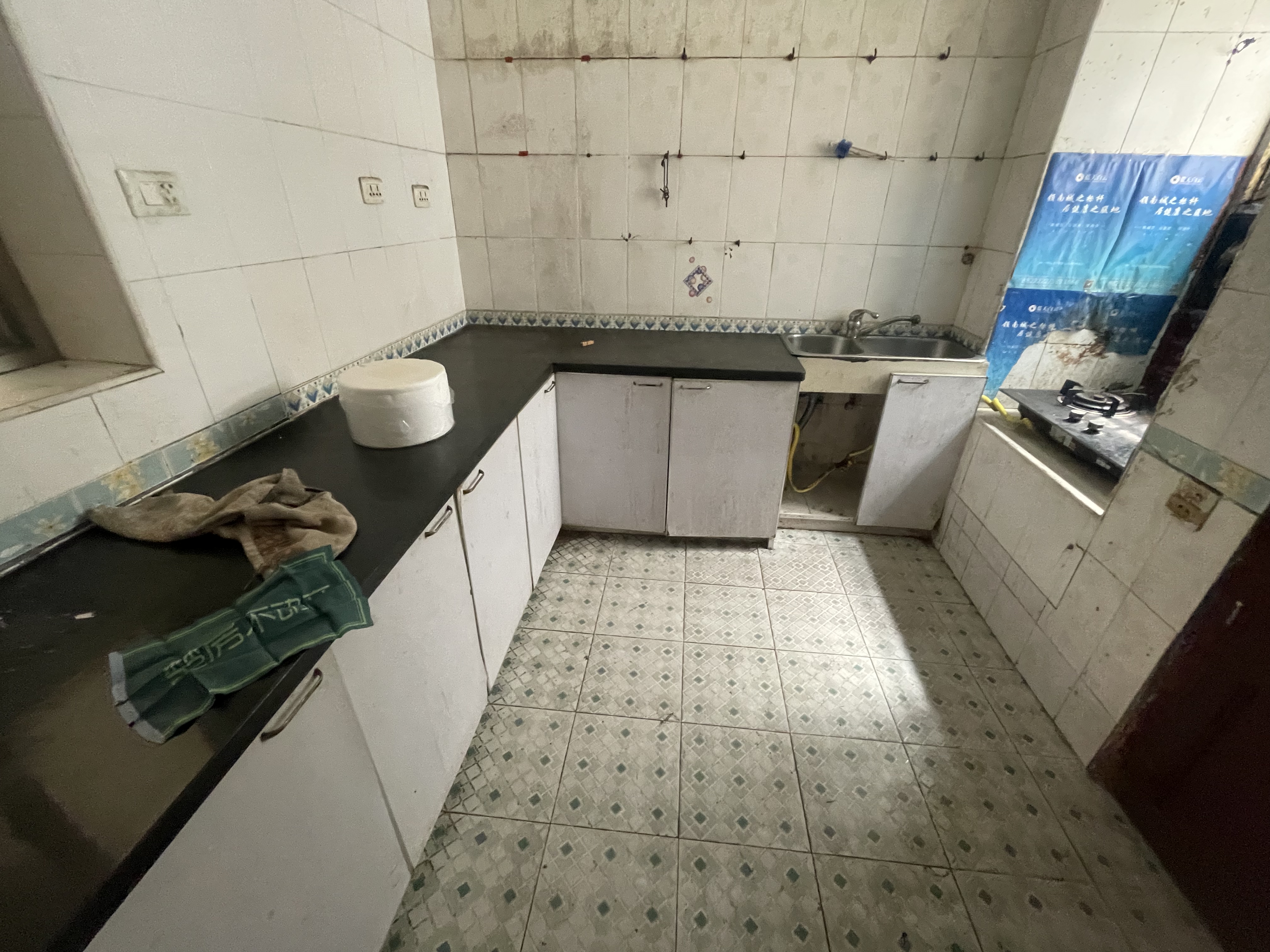 中百对面.大洪社区私房.不动产证在手.好养老好陪读好停车