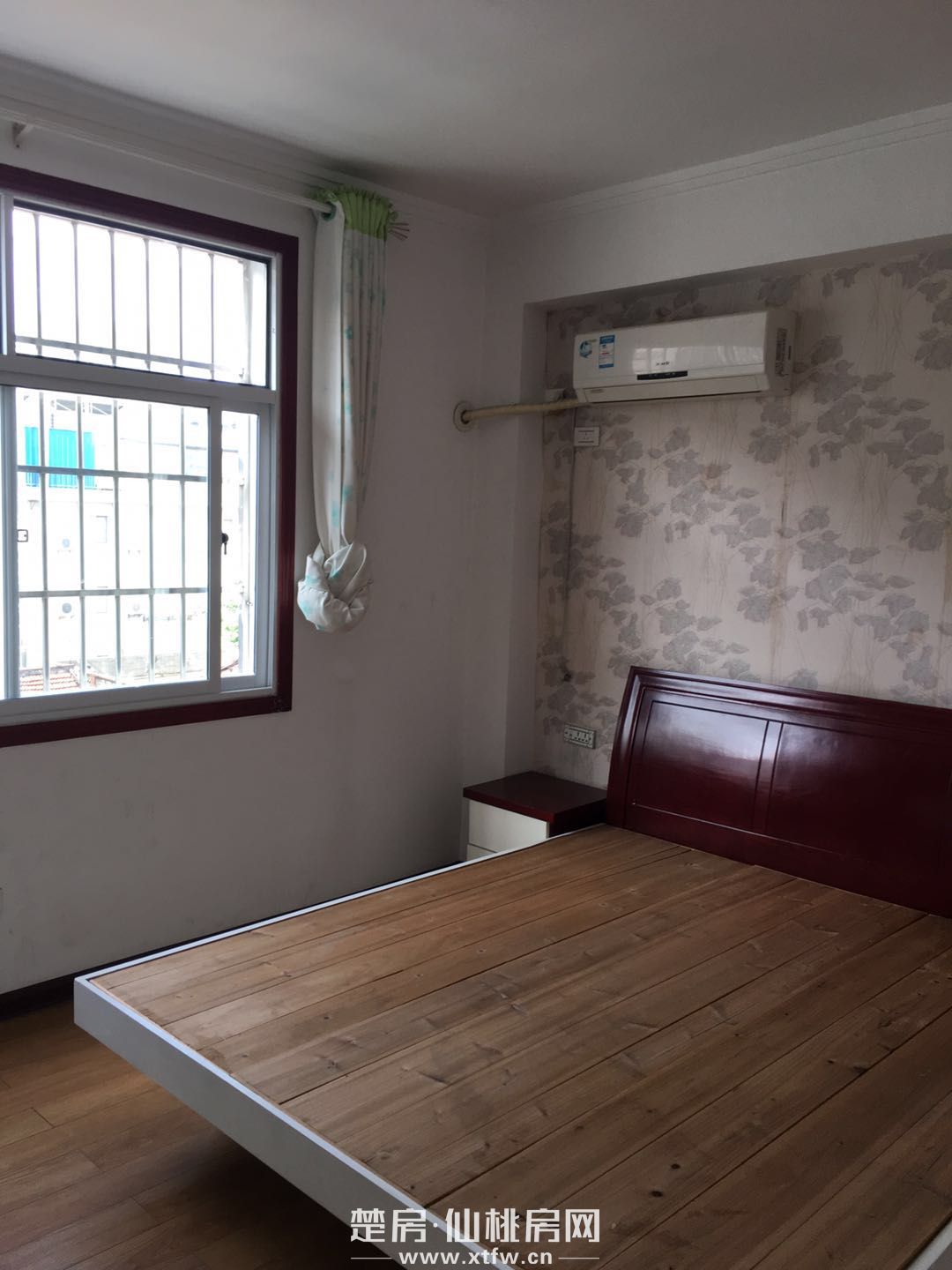 金园凤凰小区精装3室2厅出租