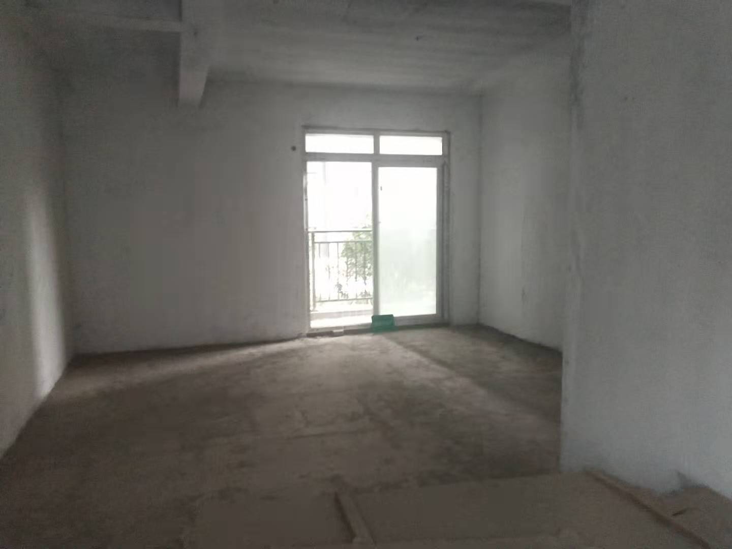 翰墨苑毛坯大三房一中对面单价低位置好房东诚意出售