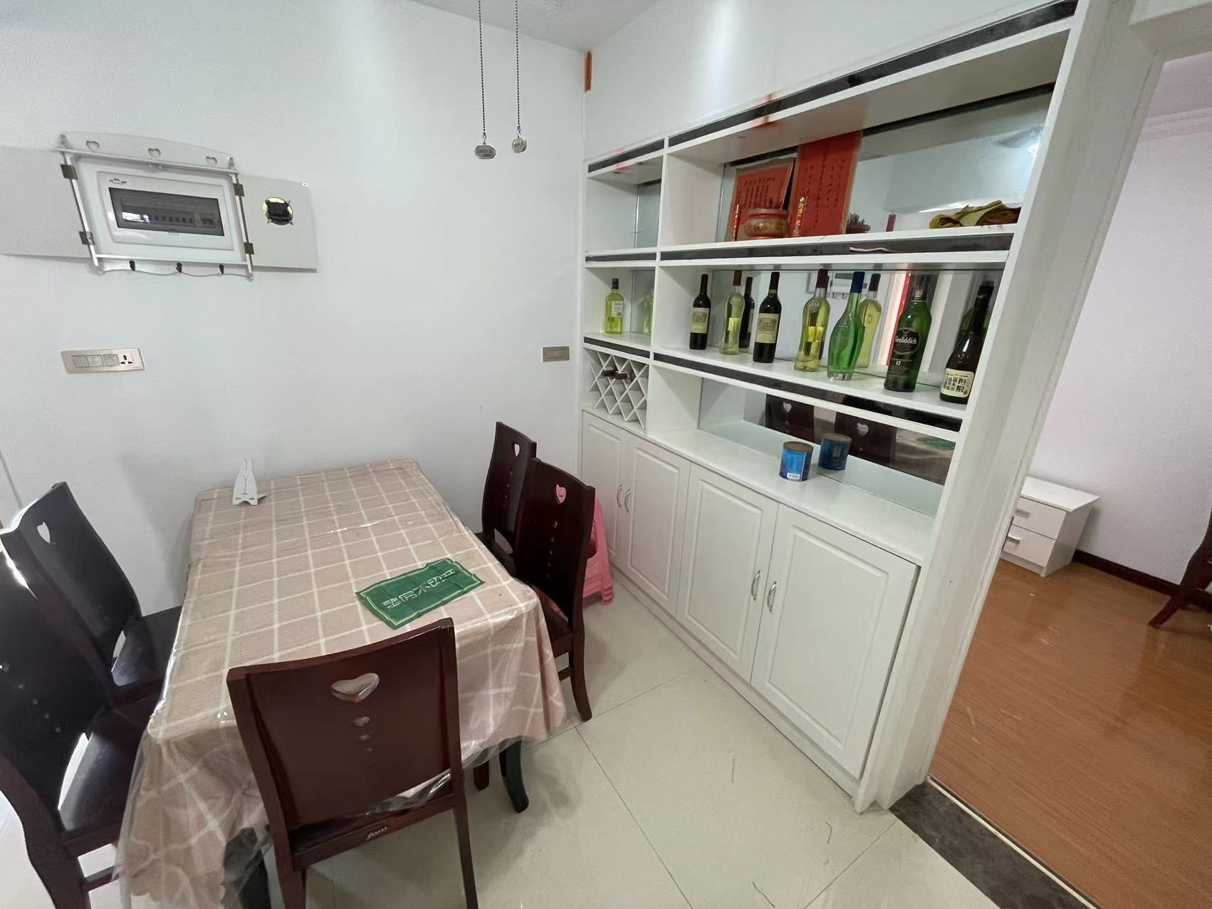 润泽天下三房中间楼层方便看房采光好带装修