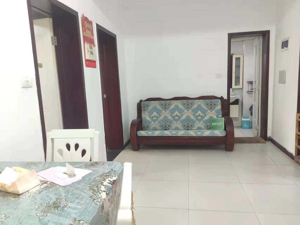 老人民医院宿舍中间楼层拎包即住带一储藏室