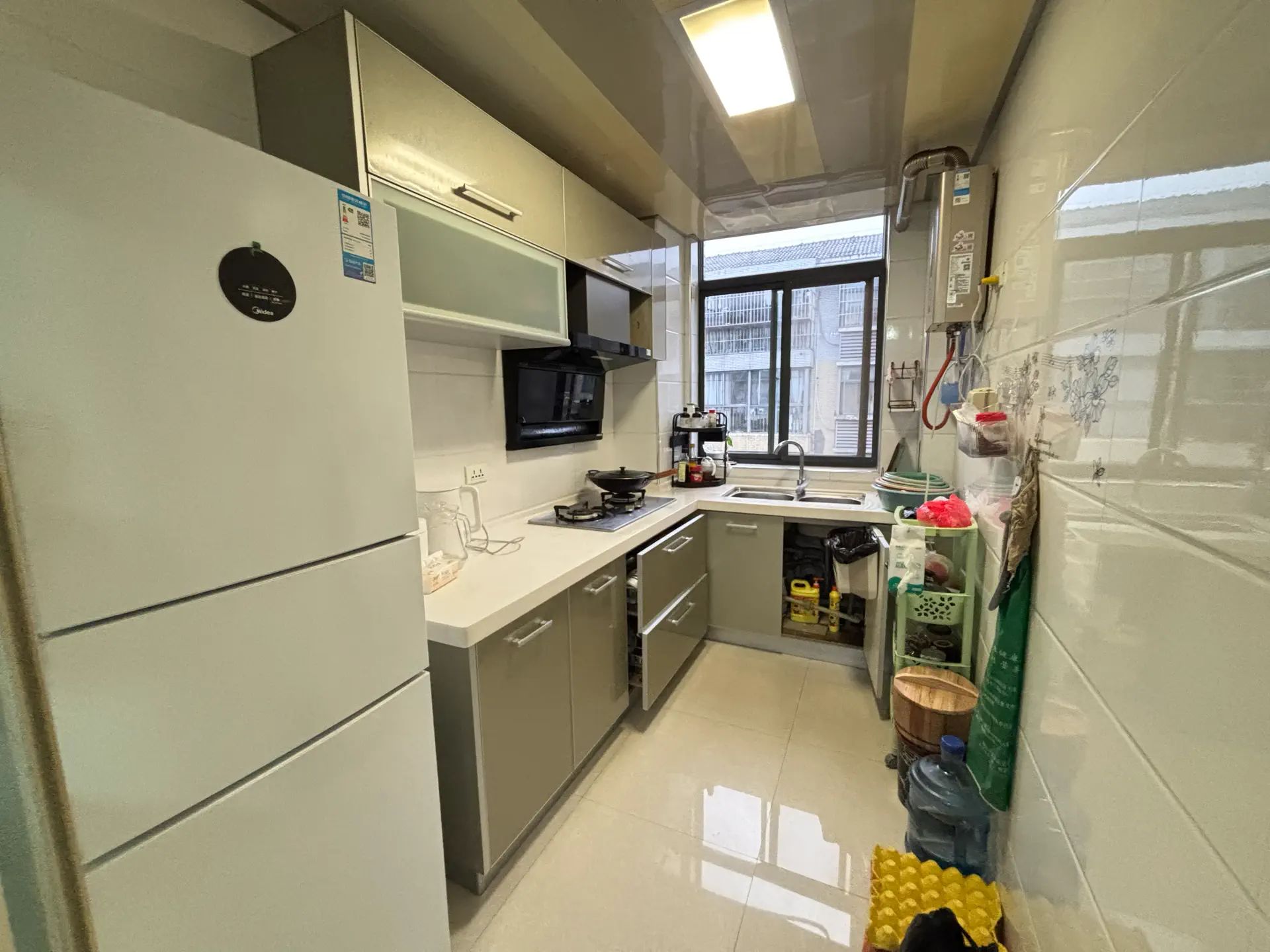 捡漏，城东，精装3室2卫，婚房，房龄新，证件齐，南北通透