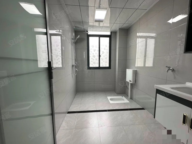 368，仙桃中学旁，复式楼，加装电梯小高层，好楼层，老证，大院子好停车，单价3300+，