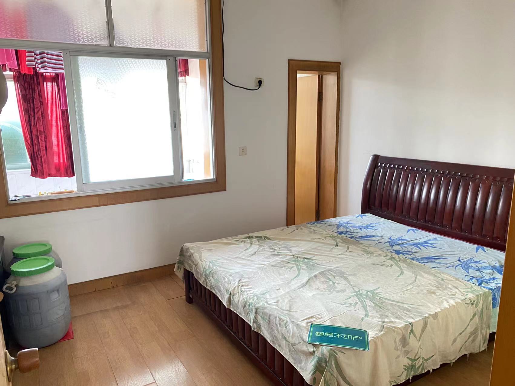 沔中宿舍精装大三房周边配套设施齐全业主诚心出售