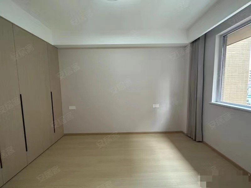 新上捡漏房，城南沔阳天泽园，精装三房两卫，南北双阳台边户，电梯小高层