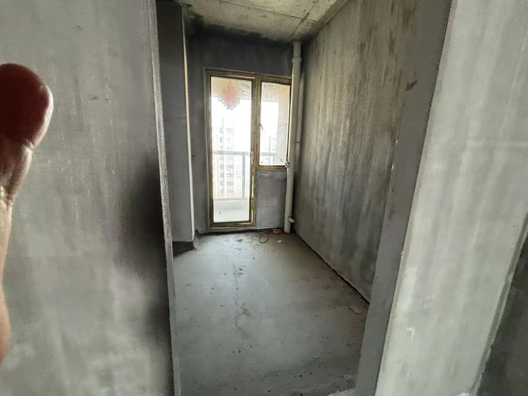 亏本出售，御湖世家，毛坯3室2卫，南北双阳台，，证满二