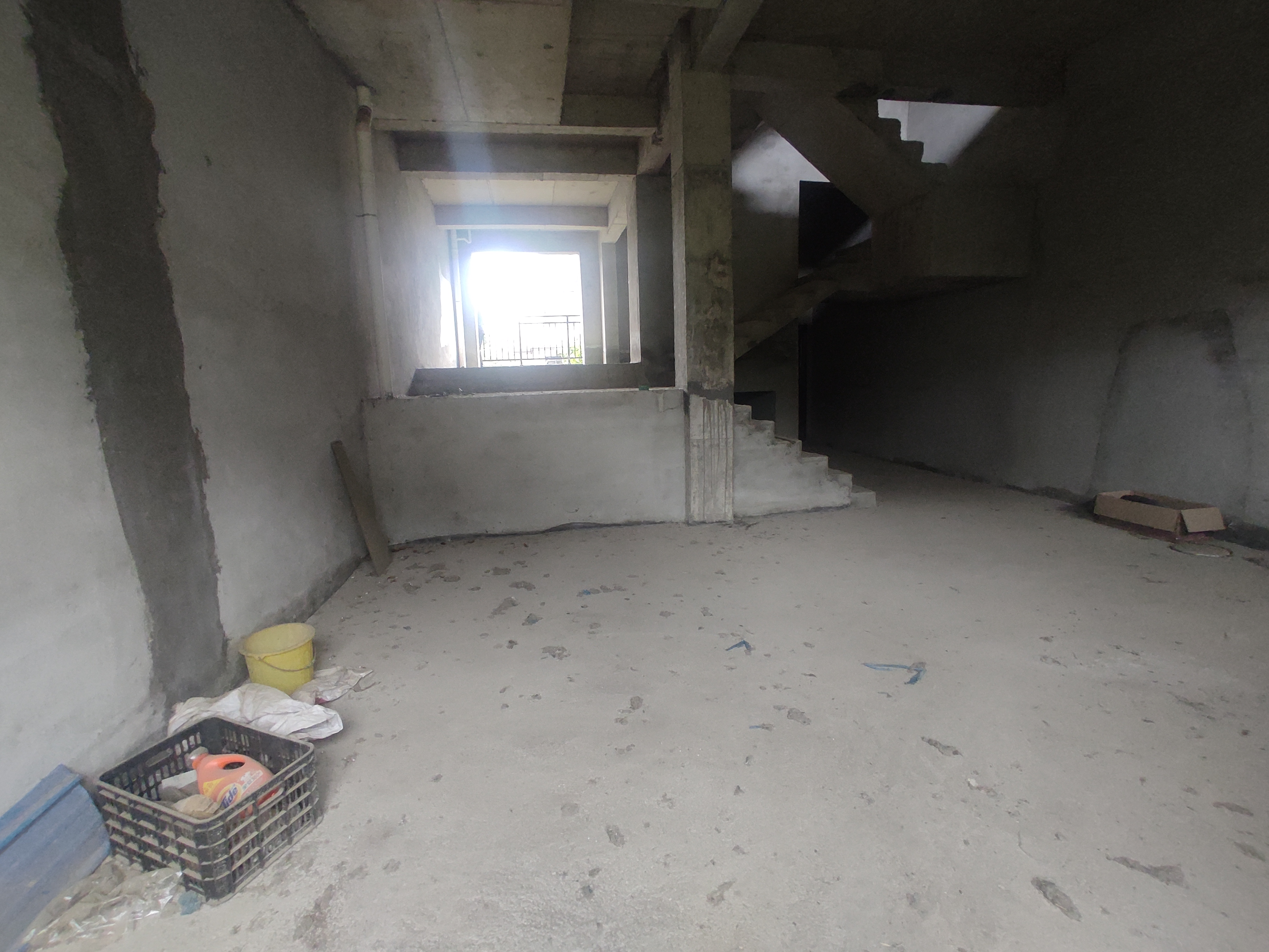 太子湖旁边联排别墅，性价比超高，业主诚心卖，看房方便