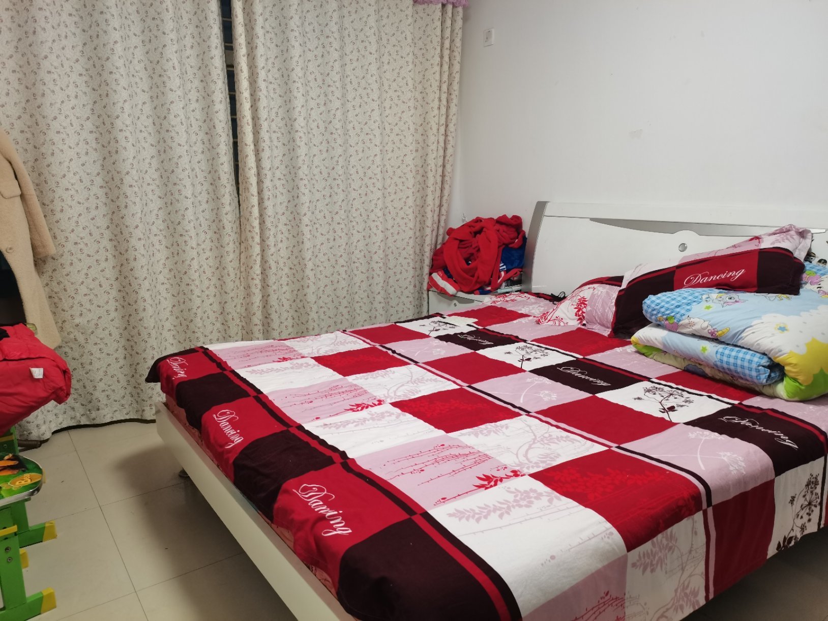 精装3室2厅2卫1，环境舒适