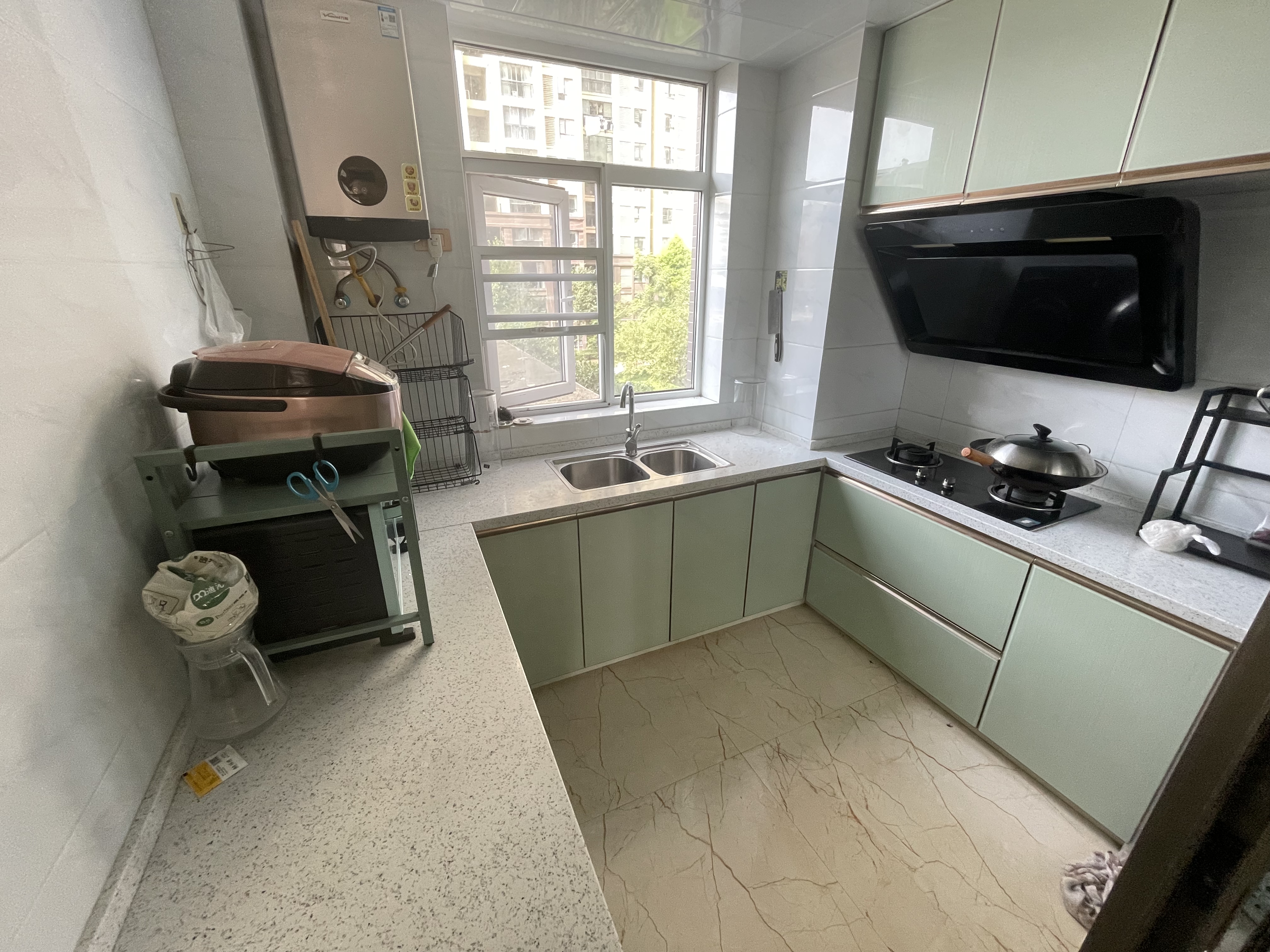 和合国际城四期四房边户带大露台采光很好南北通透