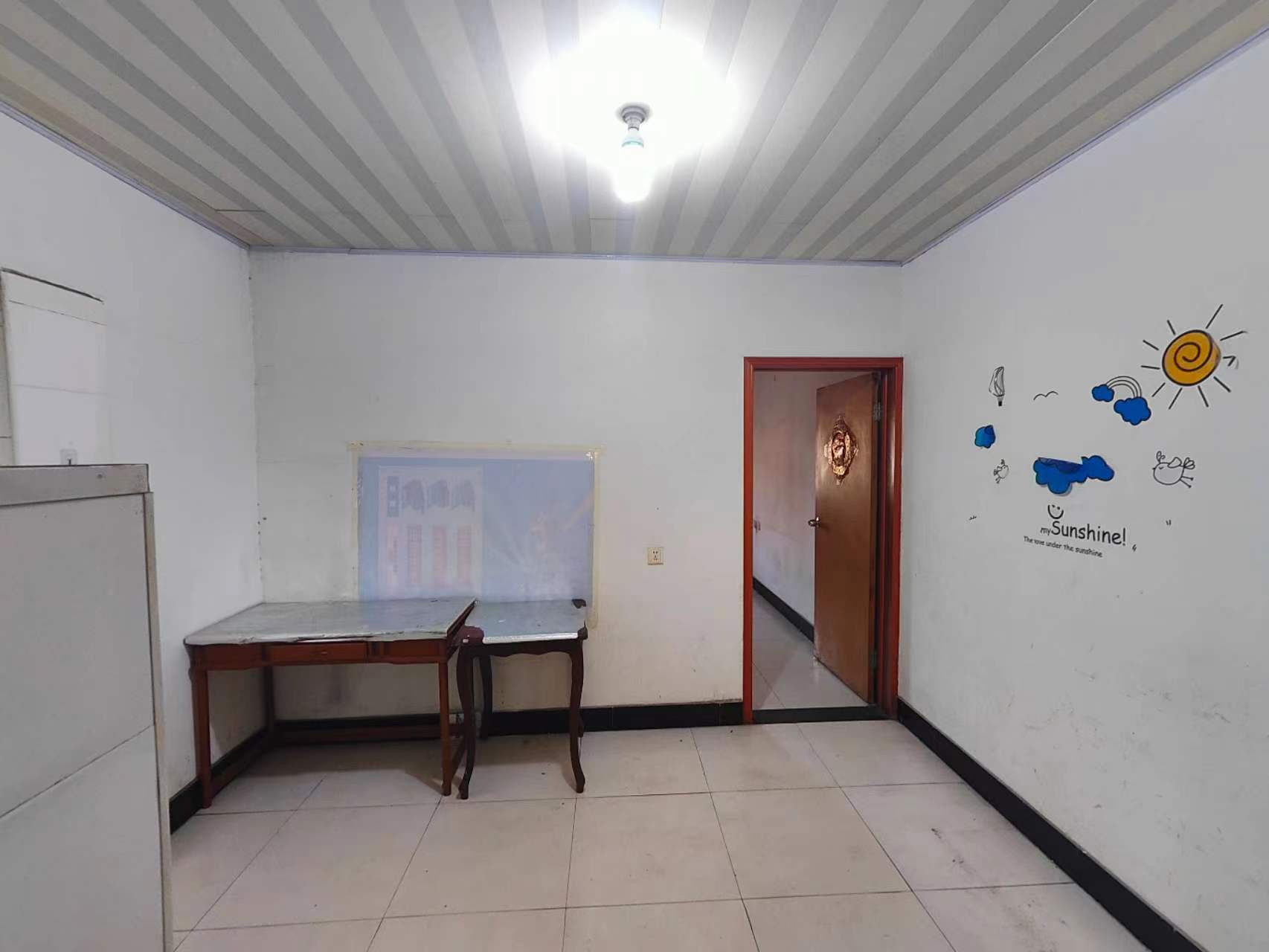 来咯，城南沃尔玛附近的一室一厅出租，停车方便，赶紧来找我看房