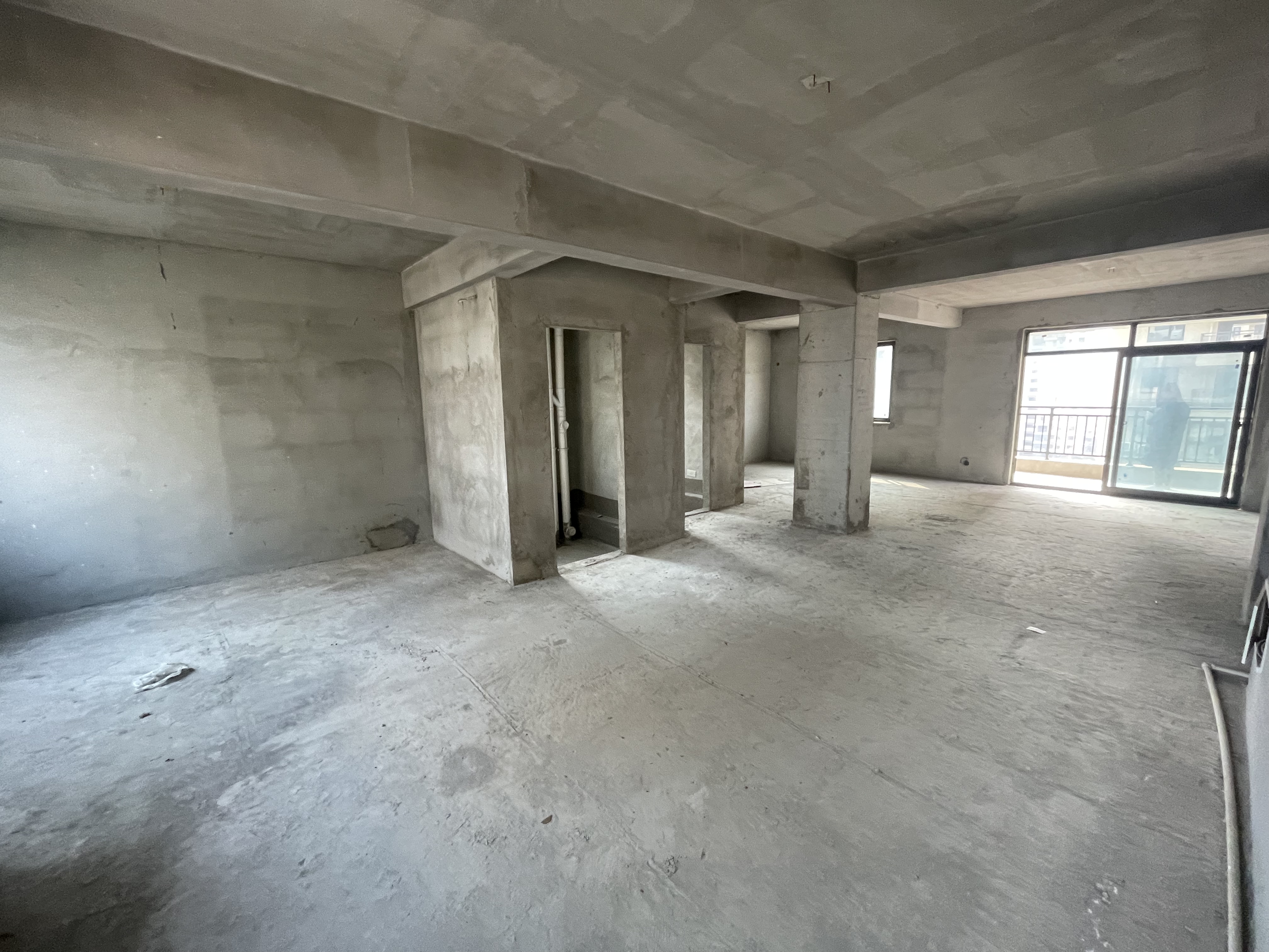 荣怀两梯两户户型三开间朝南大阳台采光好大三房