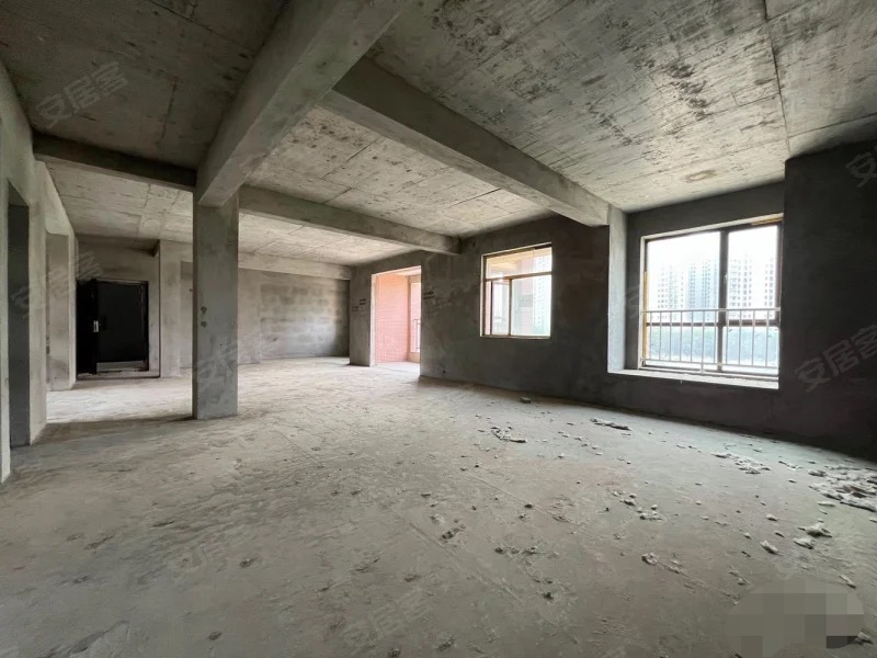 ？城南，新城壹号五期，单价5300，电梯洋房，南边一排，好楼层证满二