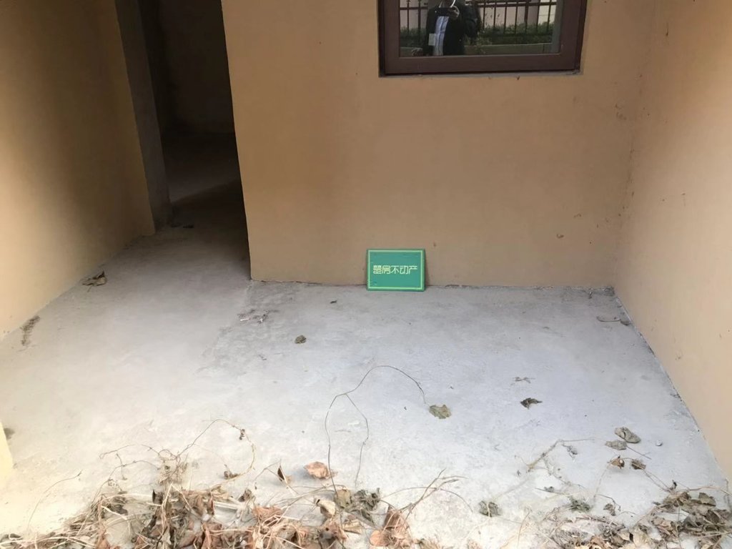 城西大盘绿地华庭香格里拉一二楼毛坯复式带花园空气清新天然氧吧房东诚意出售