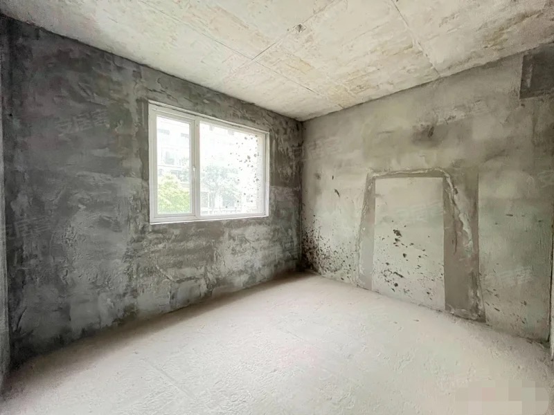 382，急售，城南，交投满庭春，电梯洋房，单价3500，诚心出售，双阳台