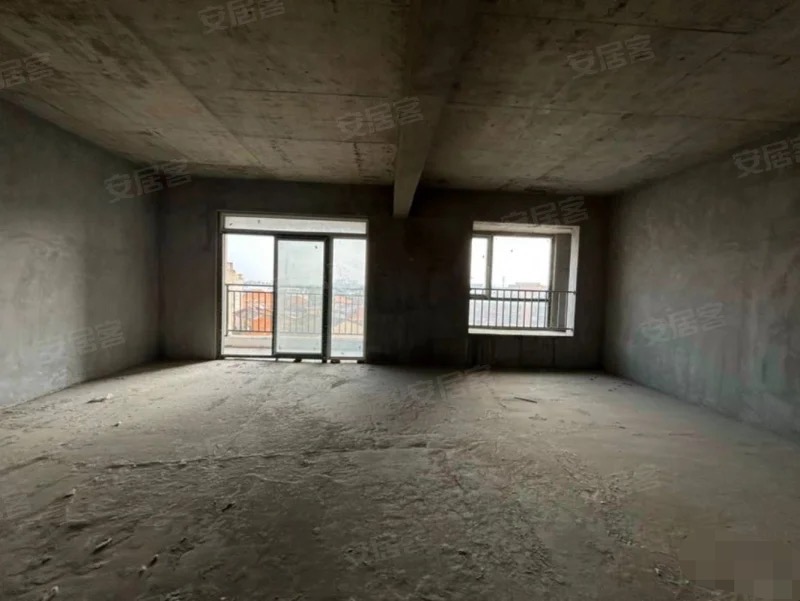 捡漏，城南，毛坯两房，南北通透，诚心出售，好楼层