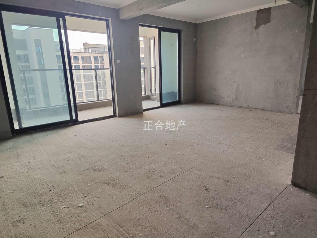 城南，吾悦华府，现房，电梯好楼层，送车位，速度来，诚心出售