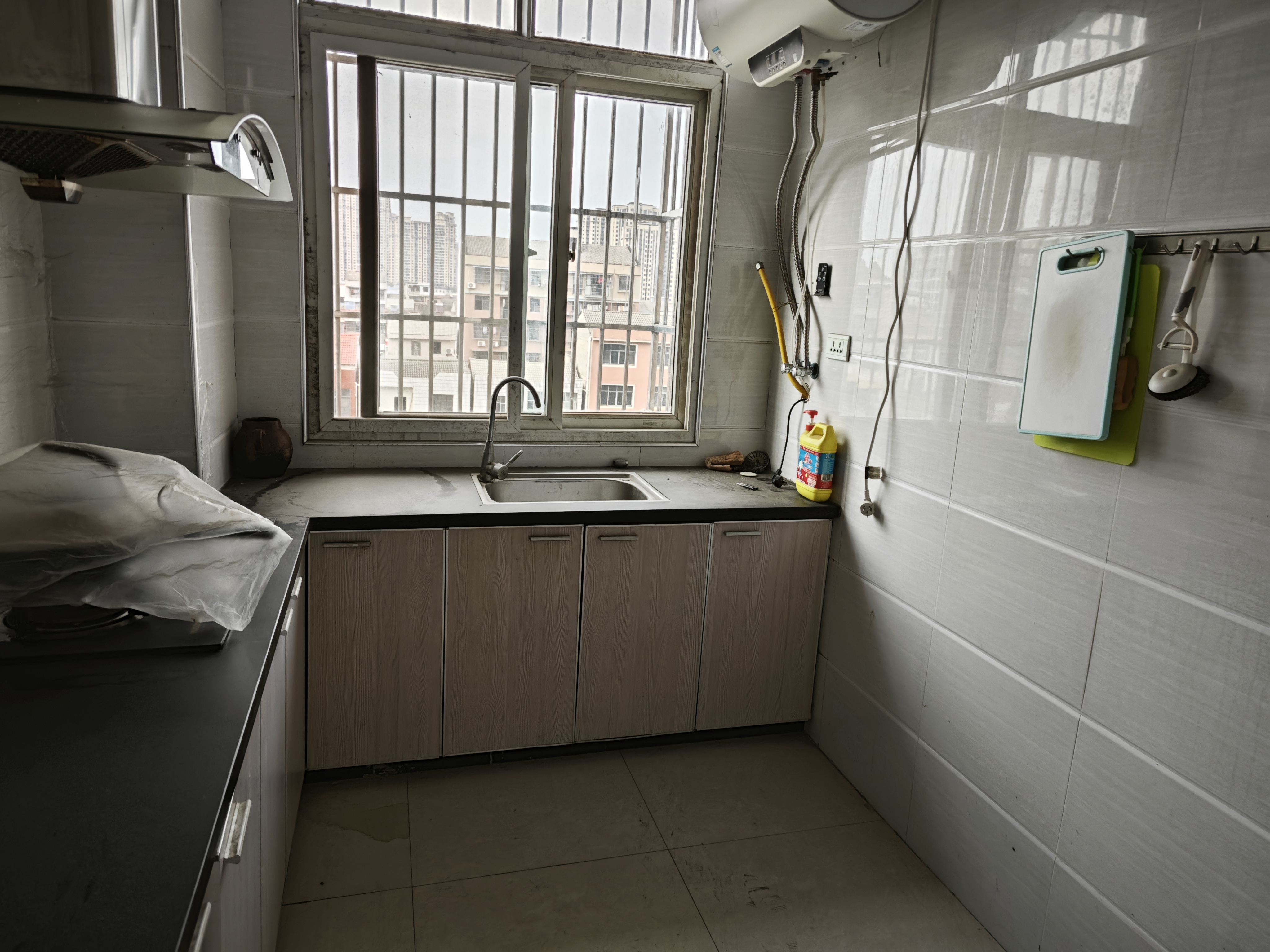 弘文中学旁房屋出售