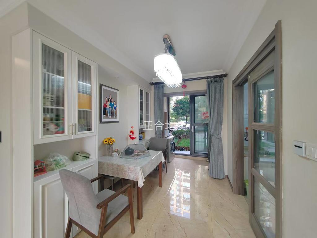 降价了，城南碧桂园，花园洋房，一梯一户，精装四房，单价5500送车位，全屋品牌，南北通透双阳台前后院子，