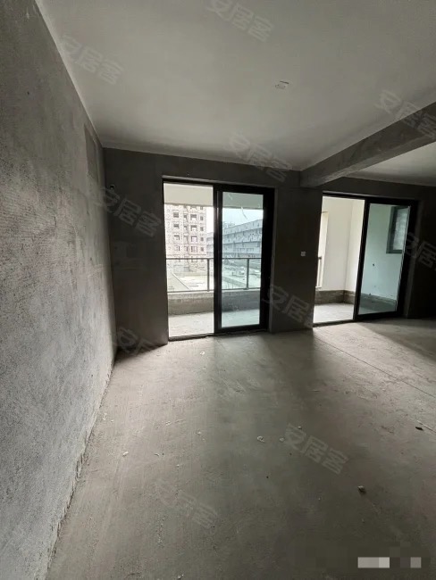 城南，降价了，吾悦华府现房，  单价4700 ，经典小三房