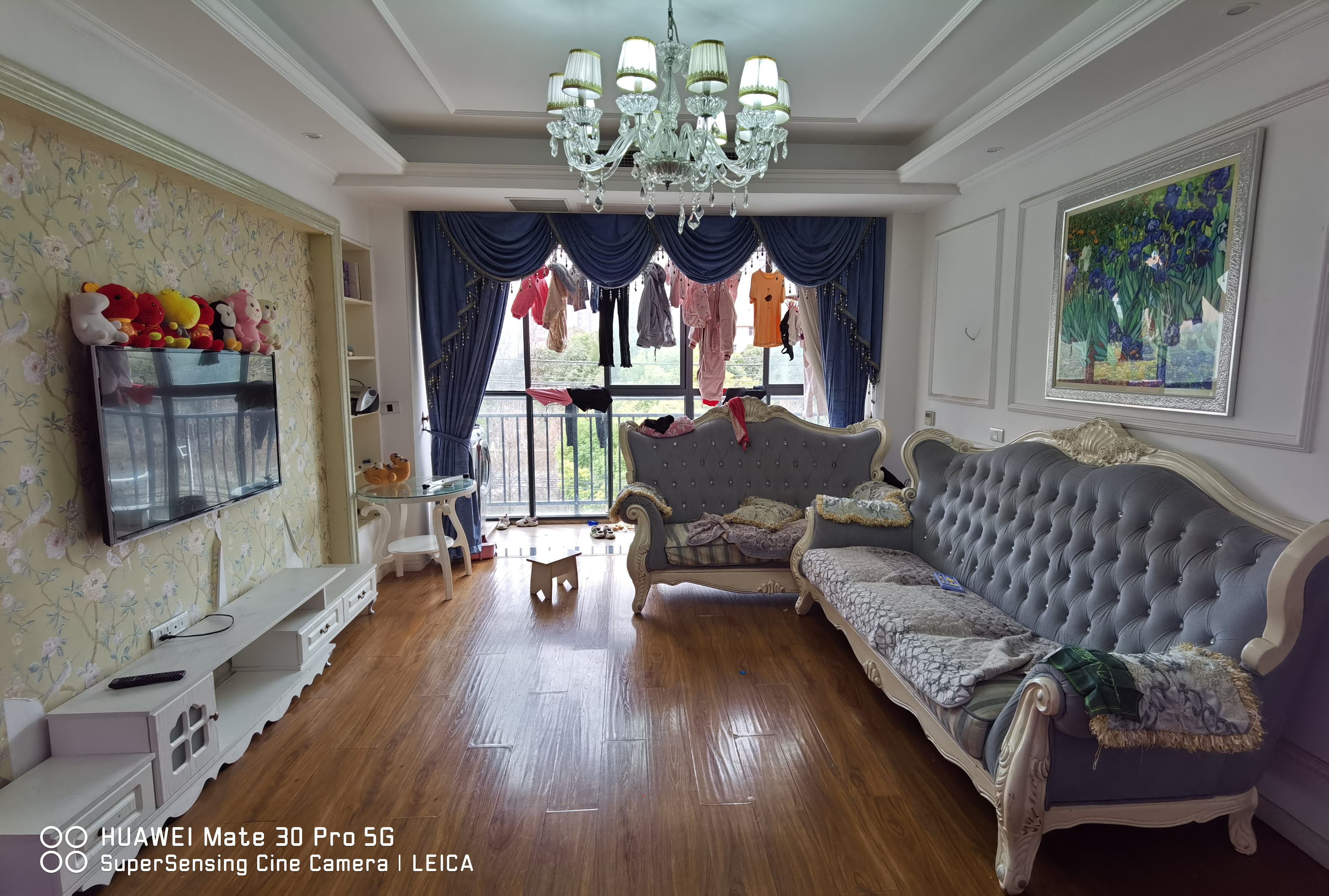 城东 金碧苑 精装三房 旁边有晓学 出行方便 好停车