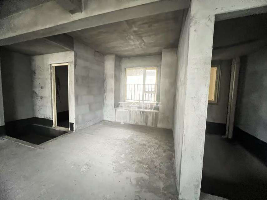 捡漏，城南，新城名都，毛坯3房2卫，电梯好楼层21楼，单价6000，带地下停车位，还满二，