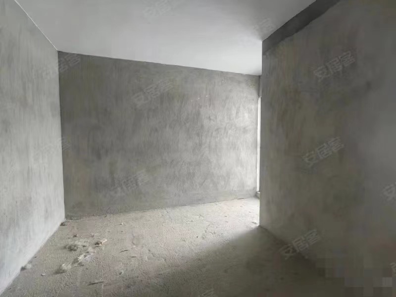 92,降价了,鸿升现代城,读三中，中间楼层,证满二,视野采光好