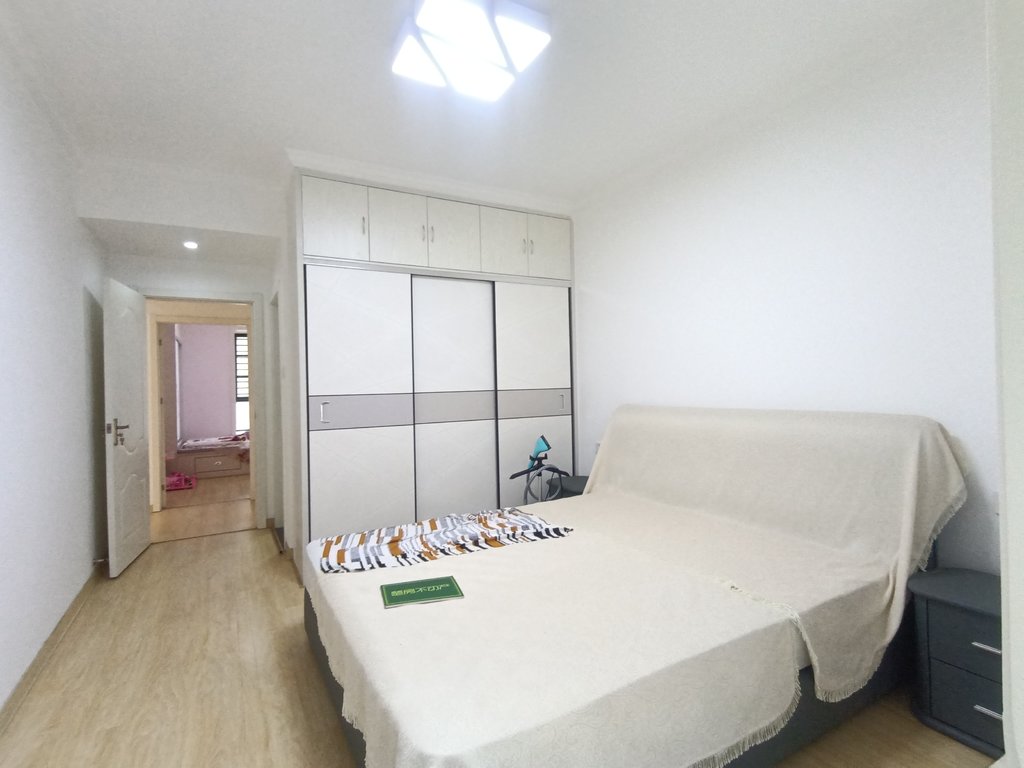 急售急售新城一号精装大三房南北通透满两年